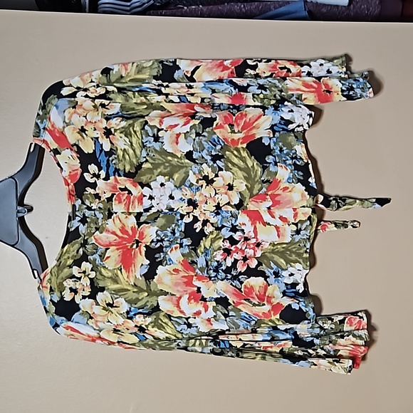 Billabong Crop Top - Picture 7 of 10